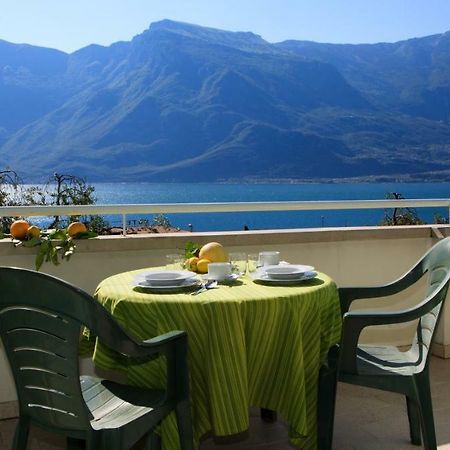 Residence Villa Aranci Limone sul Garda Bagian luar foto