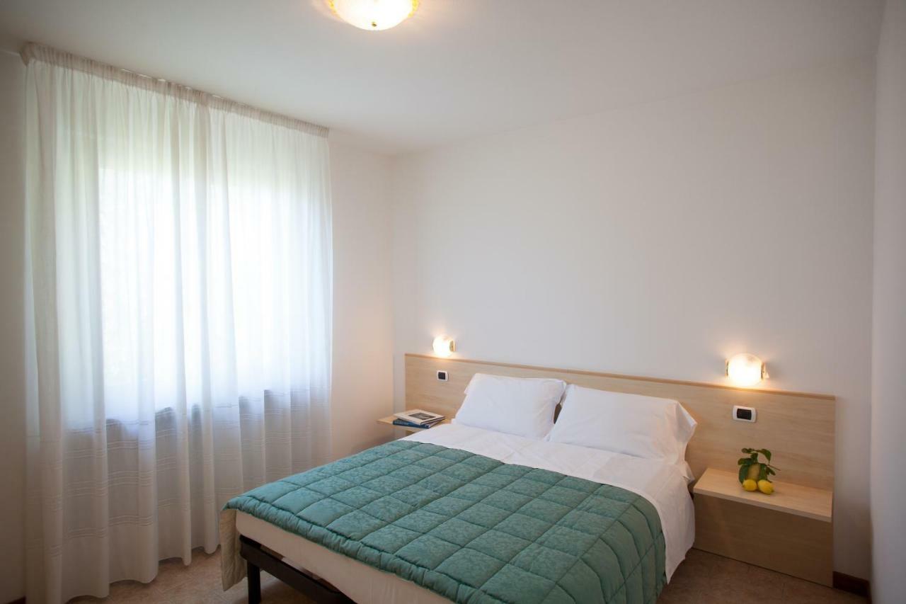 Residence Villa Aranci Limone sul Garda Bagian luar foto